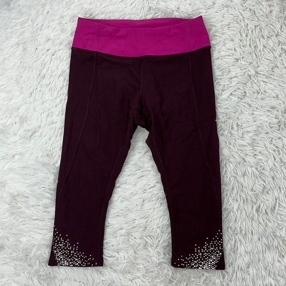 🔥$SALE$🔥 Lululemon Tight Stuff Crop Bordeaux Drama / Raspberry - Picture 1 of 5